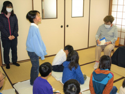 ２～４年生　読み聞かせ (2)