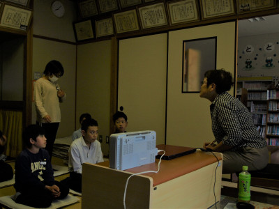 朝の読み聞かせ　５・６年生 (3)