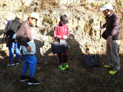 ５・６年生　地層見学 (5)