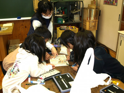 ２～４年生　図工授業 (2)