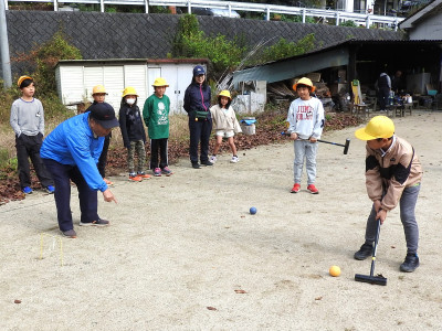 ２～４年生　クロッケー交流会（総津地区） (2)