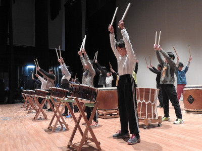 町人権集会での太鼓発表リハーサル (6)