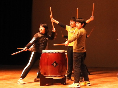町人権集会での太鼓発表リハーサル (4)