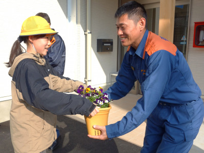 花配り活動 (10)