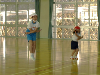 縄跳び大会 (1)