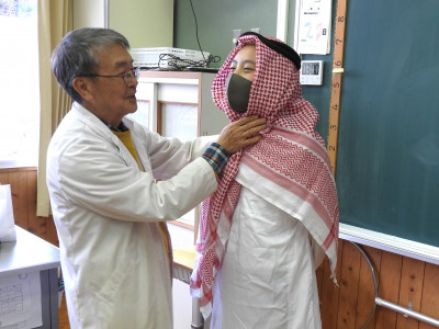 国際理解授業　５・６年生 (8)